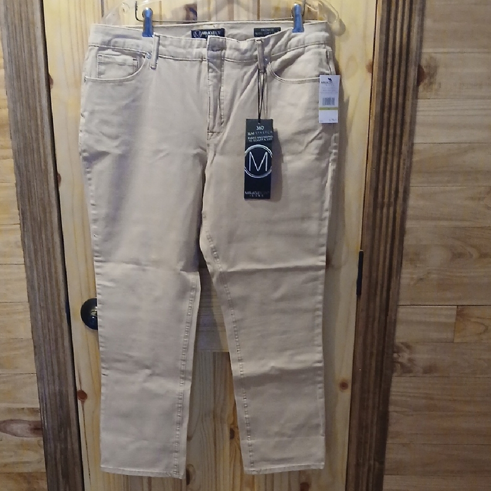 Wm's Sz 14 Miracle Body Pale Khaki Slim Stretch Jeans